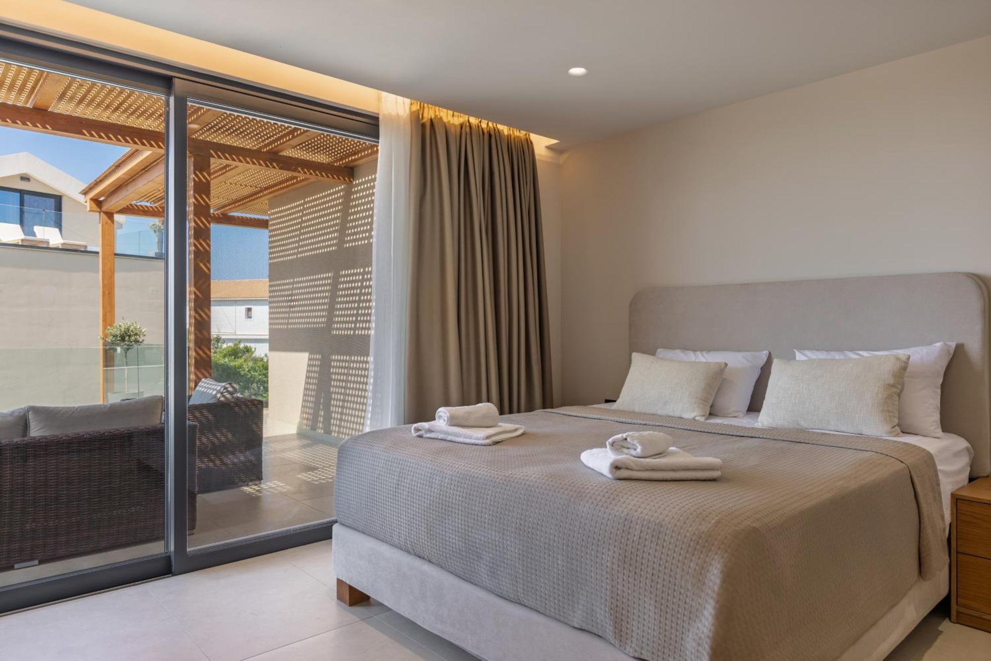 Cameo Luxury Laganas